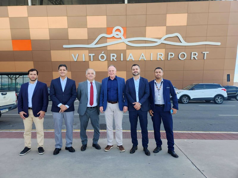 Ministro visita obras do terminal de passageiros do Aeroporto Regional de Linhares