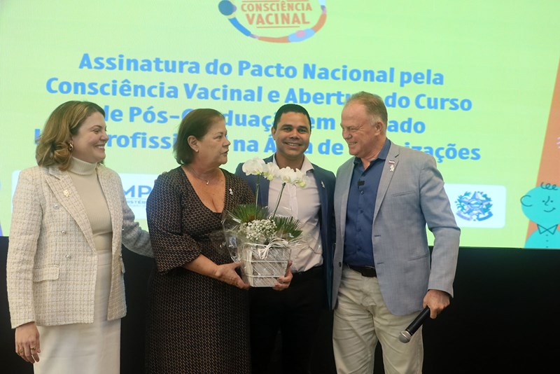 Espírito Santo assina Pacto Nacional pela Consciência Vacinal  