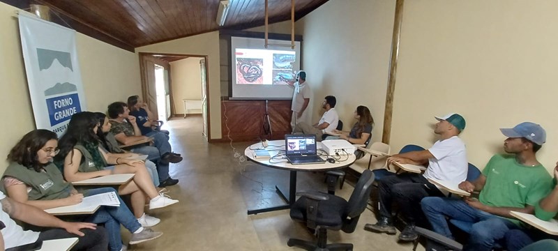 Monast realiza oficina sobre répteis e anfíbios no Parque Estadual do Forno Grande