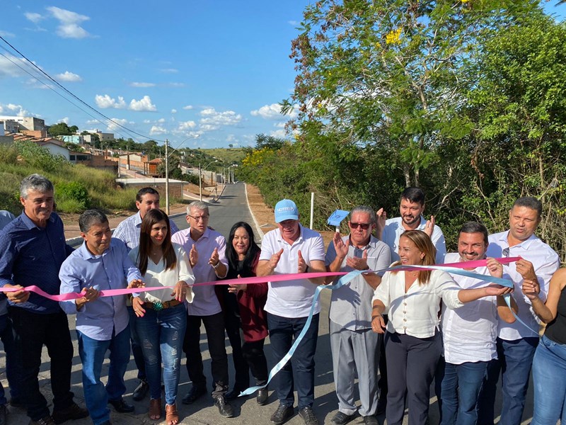 Estado inaugura obras de infraestrutura e anuncia novos investimentos em Mucurici