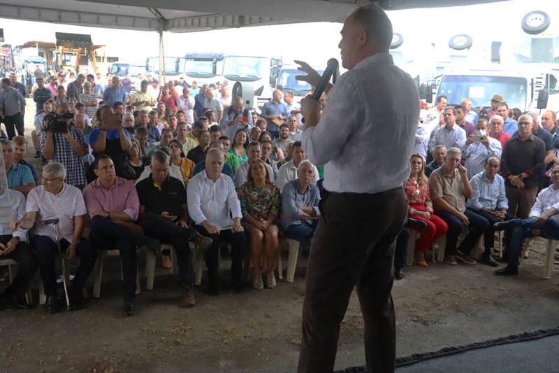 Governo do Estado realiza entrega de equipamentos agrícolas para 34 municípios