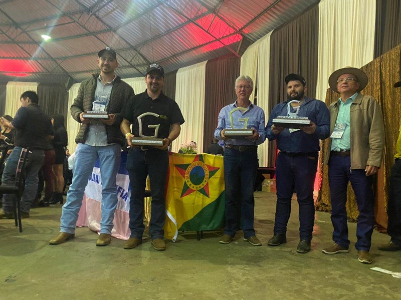 Produtores de Mimoso do Sul acumulam prêmios nacionais de bovinos leiteiros