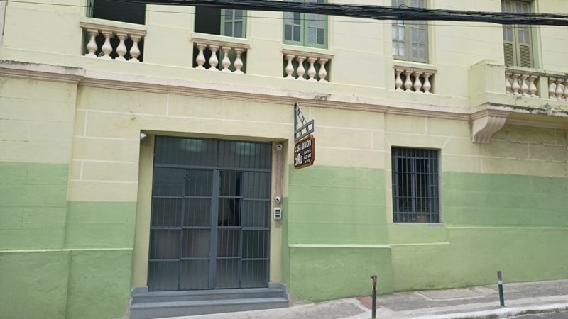 Internos do sistema prisional trabalham no restauro do Hotel Magestic