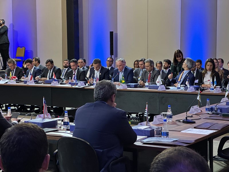 Casagrande participa de reunião do Fórum dos Governadores em Brasília