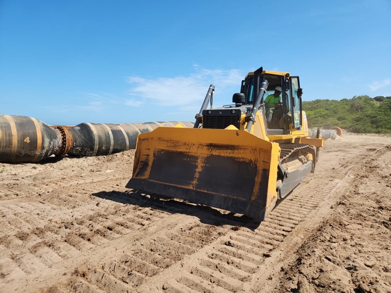 Governador visita obras de engordamento da Praia de Meaípe, em Guarapari