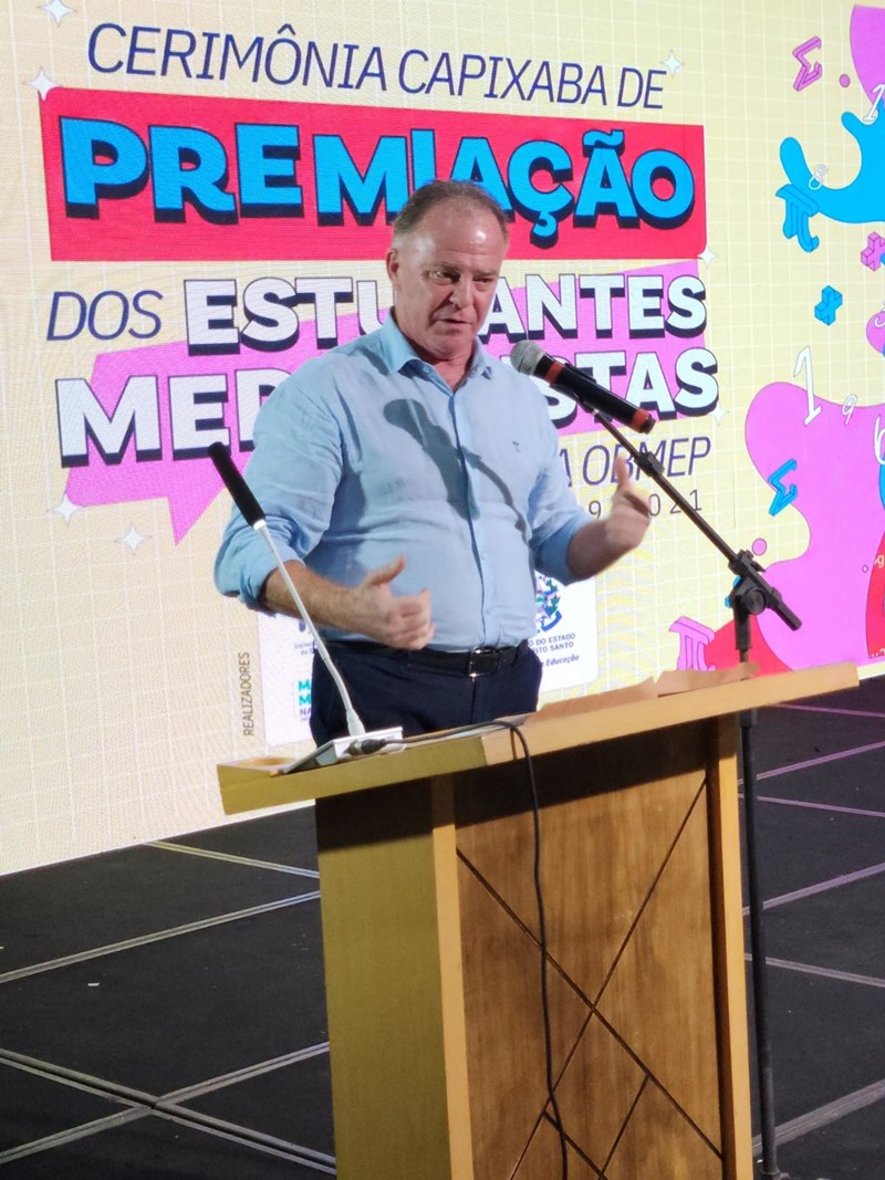 Cerimônia homenageia vencedores da Olimpíada Brasileira de Matemática das Escolas Públicas