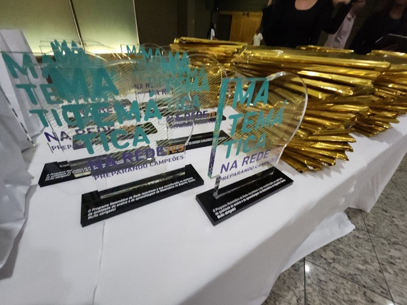Cerimônia homenageia vencedores da Olimpíada Brasileira de Matemática das Escolas Públicas