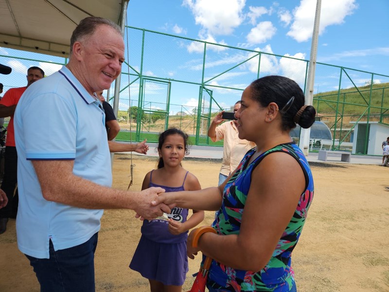 Governador inaugura obras e anuncia novos investimentos na microrregião Noroeste