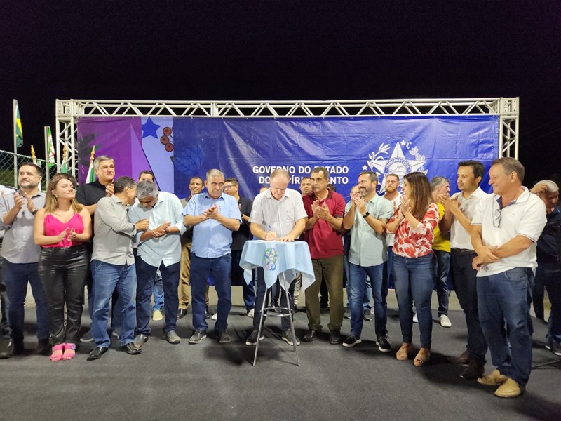 Governo entrega nova iluminação de estádio e recapeamento de ruas em Jaguaré