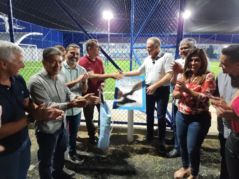 Governo entrega nova iluminação de estádio e recapeamento de ruas em Jaguaré