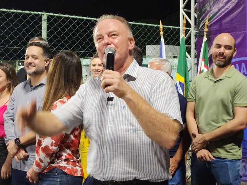 Governo entrega nova iluminação de estádio e recapeamento de ruas em Jaguaré