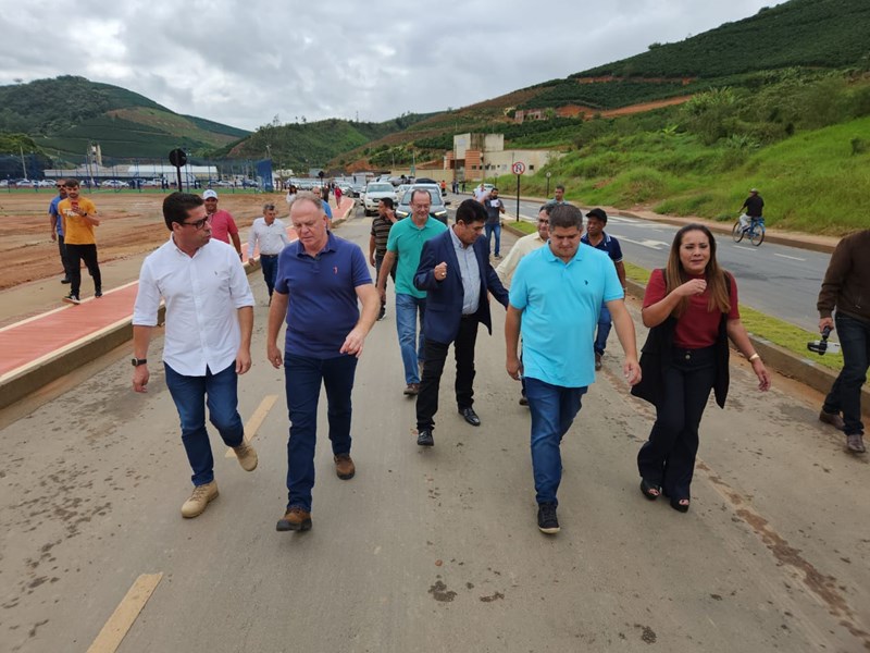 Governador inaugura obras de pavimentação asfáltica em Brejetuba