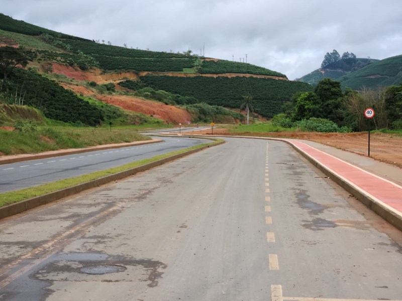 Governador inaugura obras de pavimentação asfáltica em Brejetuba