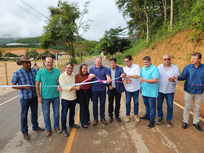Governador inaugura obras de pavimentação asfáltica em Brejetuba