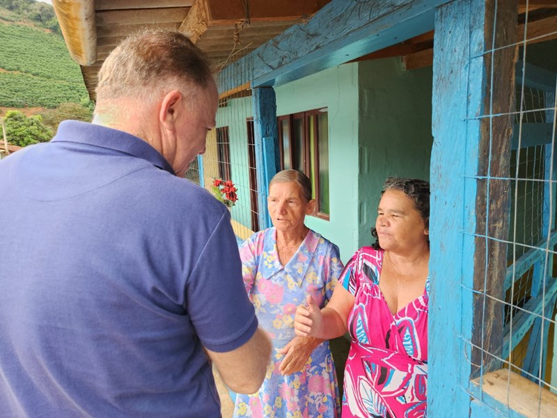 Governador inaugura obras de pavimentação asfáltica em Brejetuba