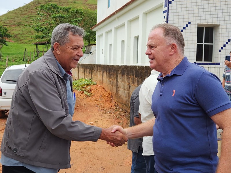 Governador inaugura obras de pavimentação asfáltica em Brejetuba