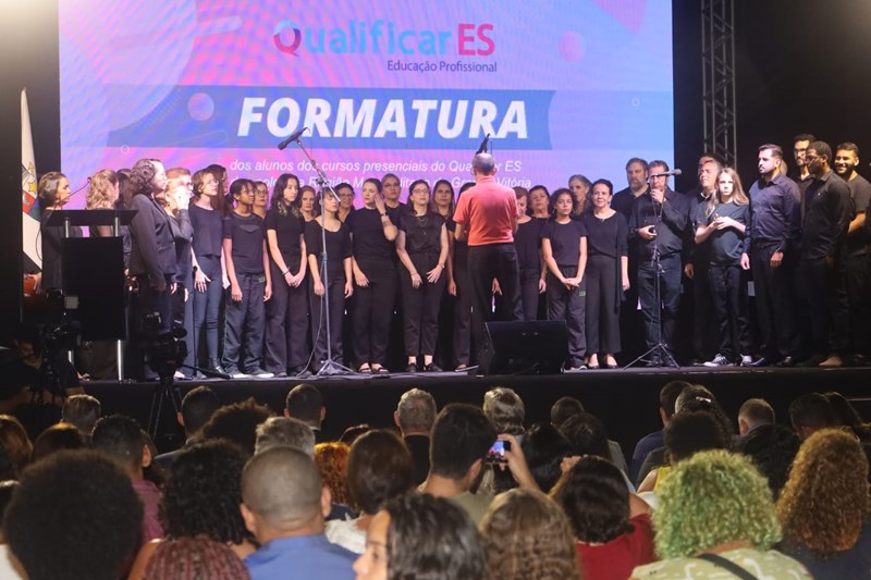 Governo realiza formatura de alunos do Qualificar ES na Região Metropolitana