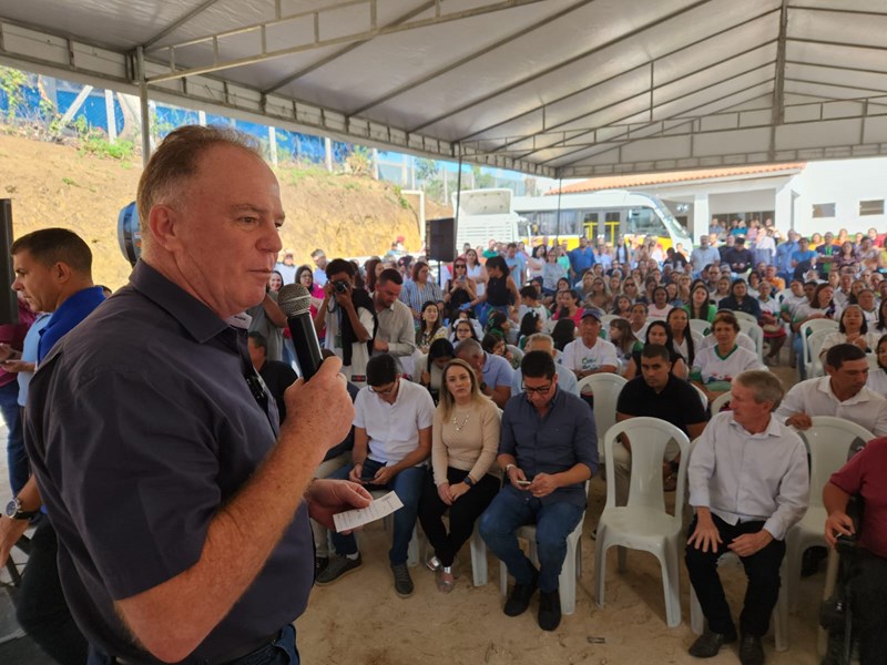 Governo entrega obras e anuncia novos investimentos em Alto Rio Novo