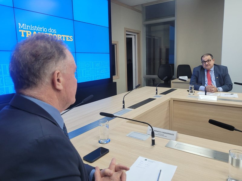 Casagrande indica investimentos federais prioritários no Espírito Santo