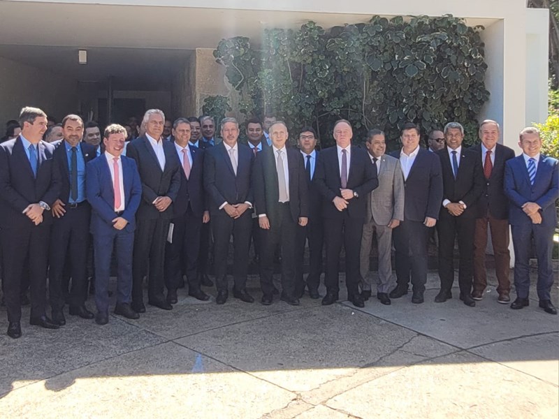 Casagrande se reúne com presidente da Câmara do Deputados para tratar da Reforma Tributária