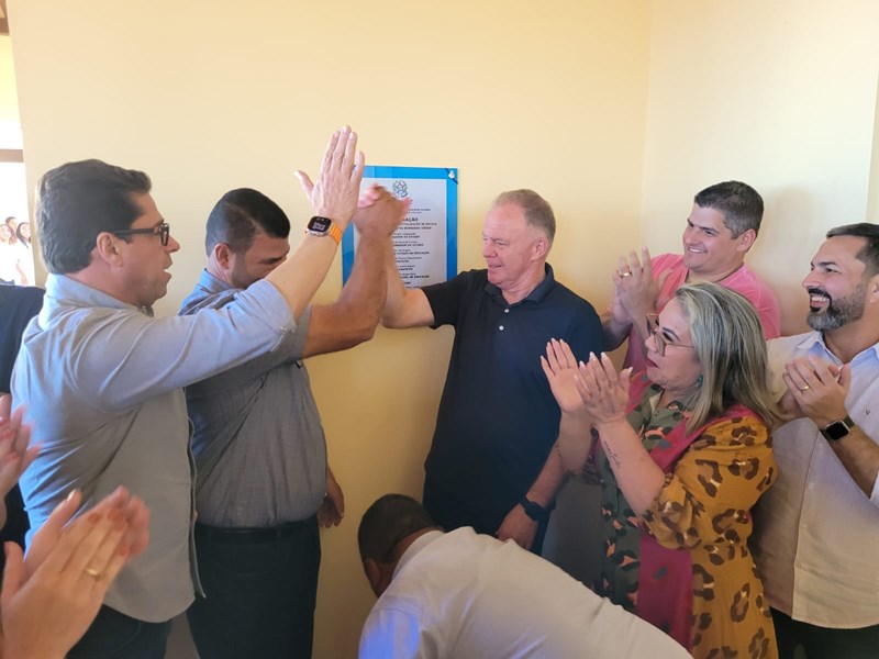 Governador entrega obras e anuncia novas ações em Conceição da Barra