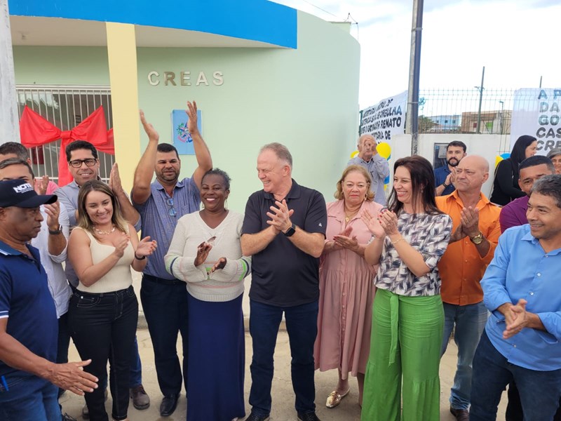 Governador entrega obras e anuncia novas ações em Conceição da Barra