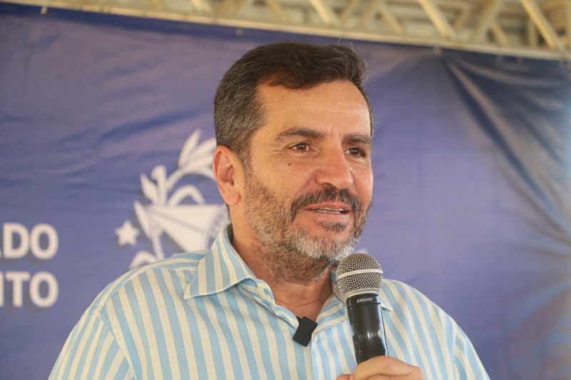 Governador anuncia obras de infraestrutura e casas populares em João Neiva