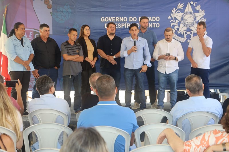 Governador anuncia obras de infraestrutura e casas populares em João Neiva