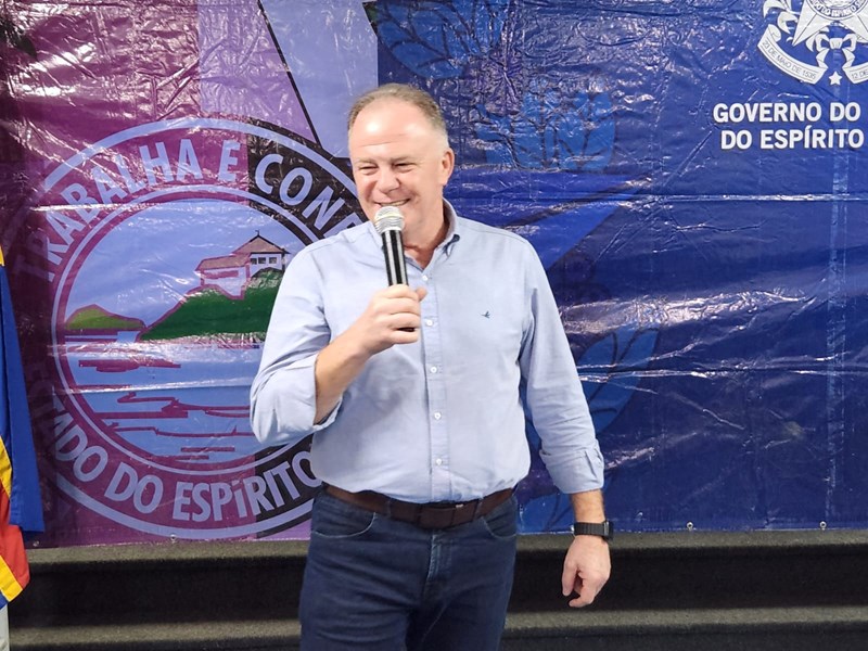 Domingos Martins recebe obras de calçamento rural e melhorias em escola