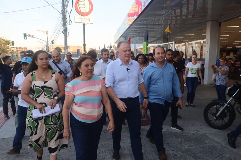 Governador visita obras na Avenida Abido Saadi e do Contorno de Jacaraípe, na Serra