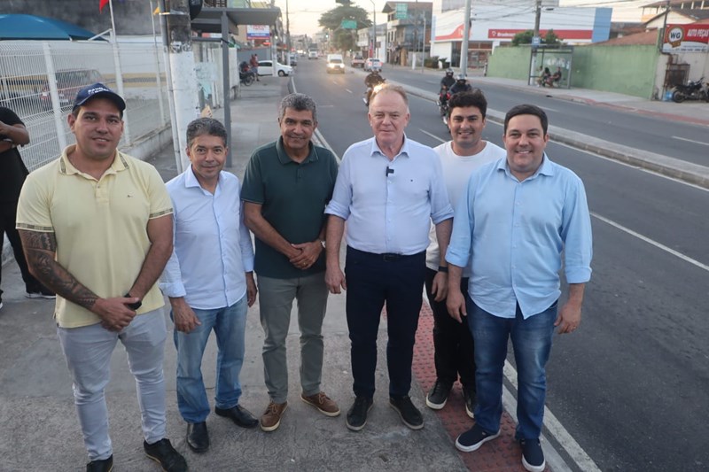 Governador visita obras na Avenida Abido Saadi e do Contorno de Jacaraípe, na Serra