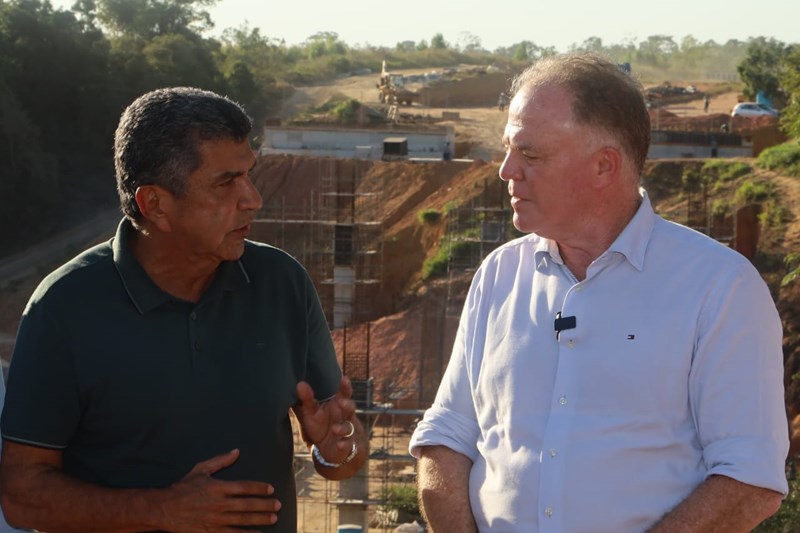Governador visita obras na Avenida Abido Saadi e do Contorno de Jacaraípe, na Serra
