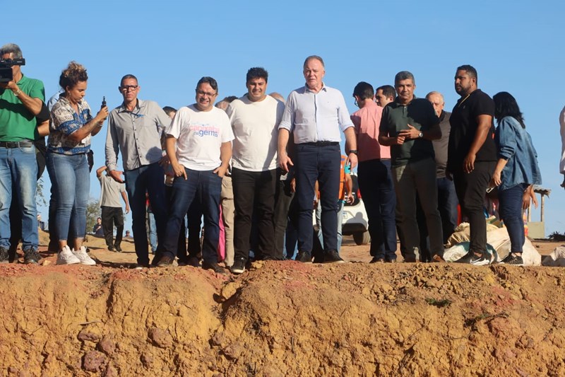 Governador visita obras na Avenida Abido Saadi e do Contorno de Jacaraípe, na Serra