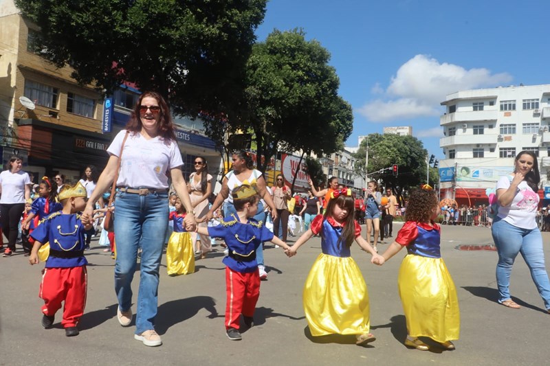 Governador anuncia novos investimentos no aniversário de 102 anos de Colatina