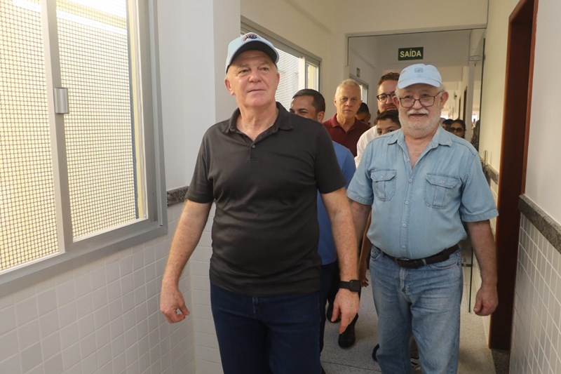 Governador inaugura obras e anuncia novos investimentos em Alfredo Chaves