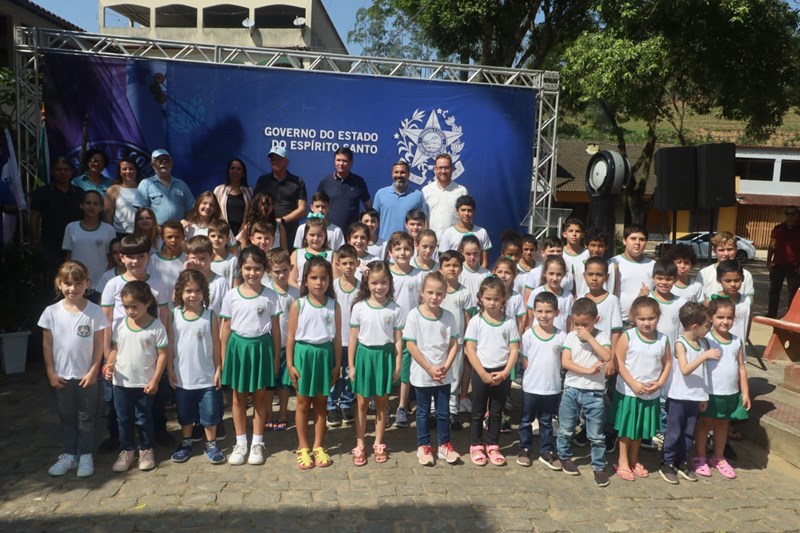 Governador inaugura obras e anuncia novos investimentos em Alfredo Chaves