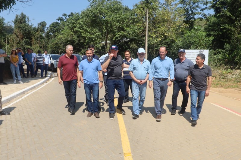 Governador inaugura obras e anuncia novos investimentos em Alfredo Chaves