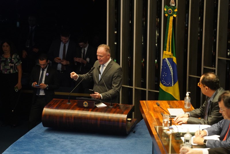 Governador Casagrande participa de debate sobre Reforma Tributária no Senado Federal