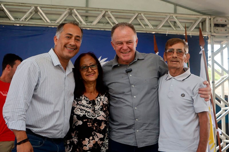 Governo do Estado inaugura obras de calçamento rural e novo Creas de Itarana