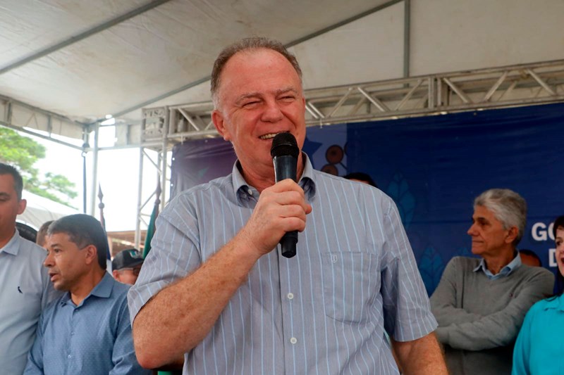 Governador autoriza construção de escolas e unidade de saúde em Vila Valério