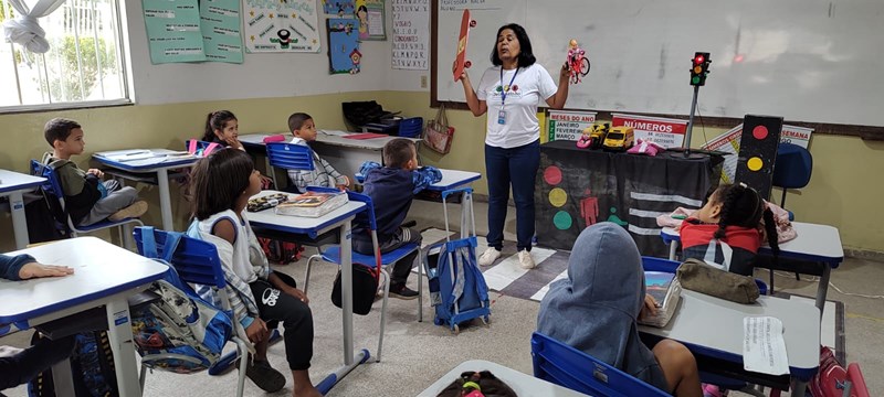 Detranzinho segue na estrada com ações educativas nas ruas e escolas de Pinheiros