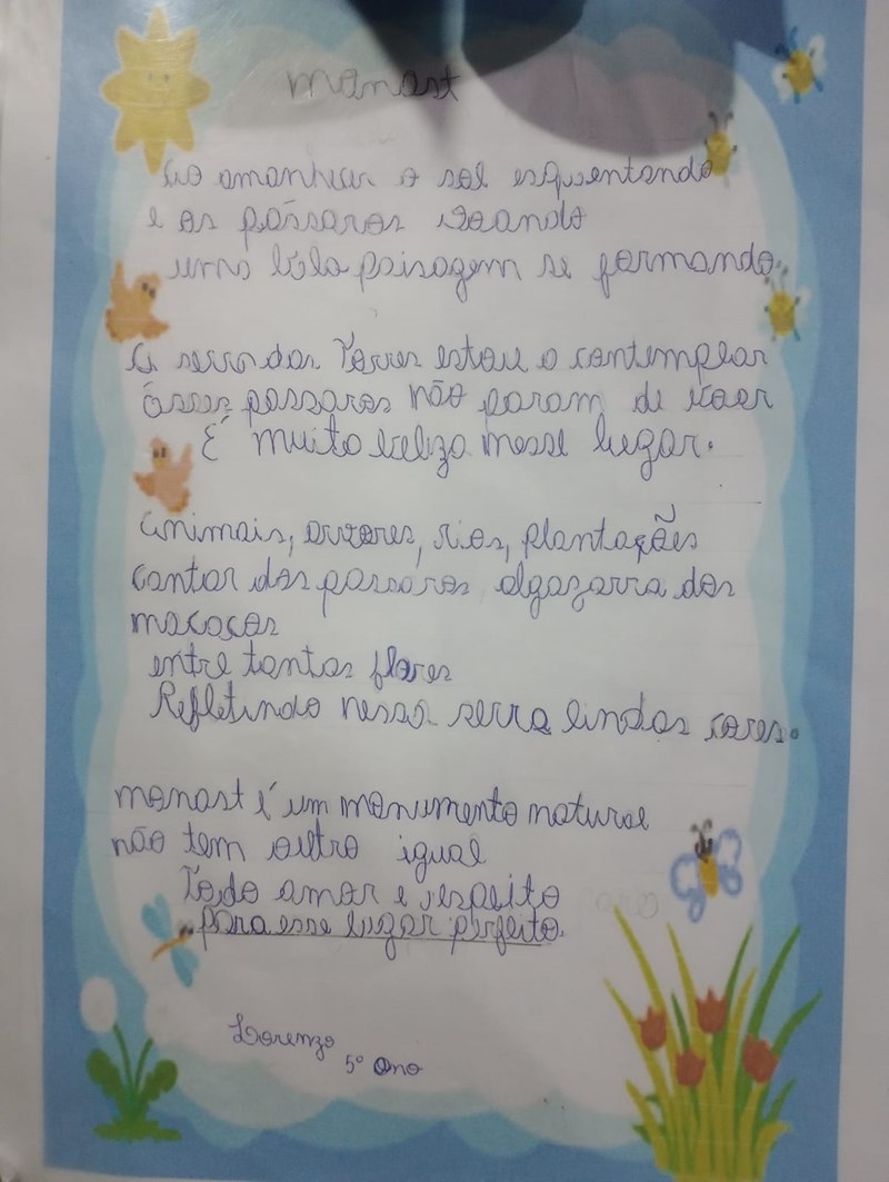 Apresentação musical e poesias marcam o encerramento da Biblioteca Itinerante em Escola de Mimoso do Sul