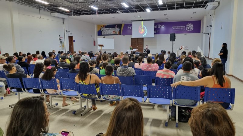 PCES visita escolas no interior do Estado e ministra palestras para estudantes
