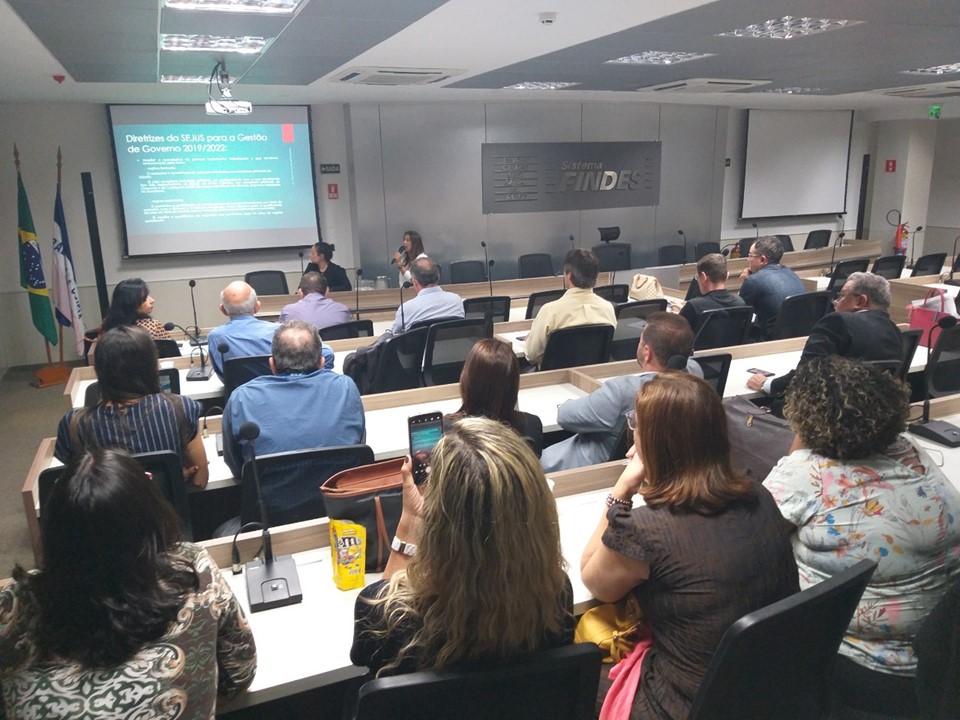 Sejus apresenta modelo de unidade prisional produtiva para empresários