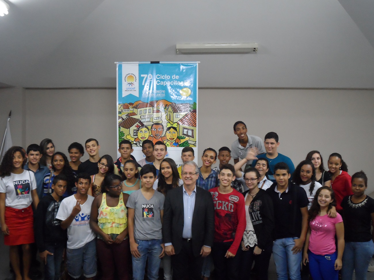 Colnago e adolescentes do NUCA