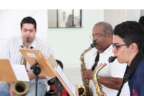 Fames Sax Dance 01