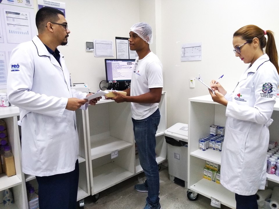 Farmacêuticos_HEUE