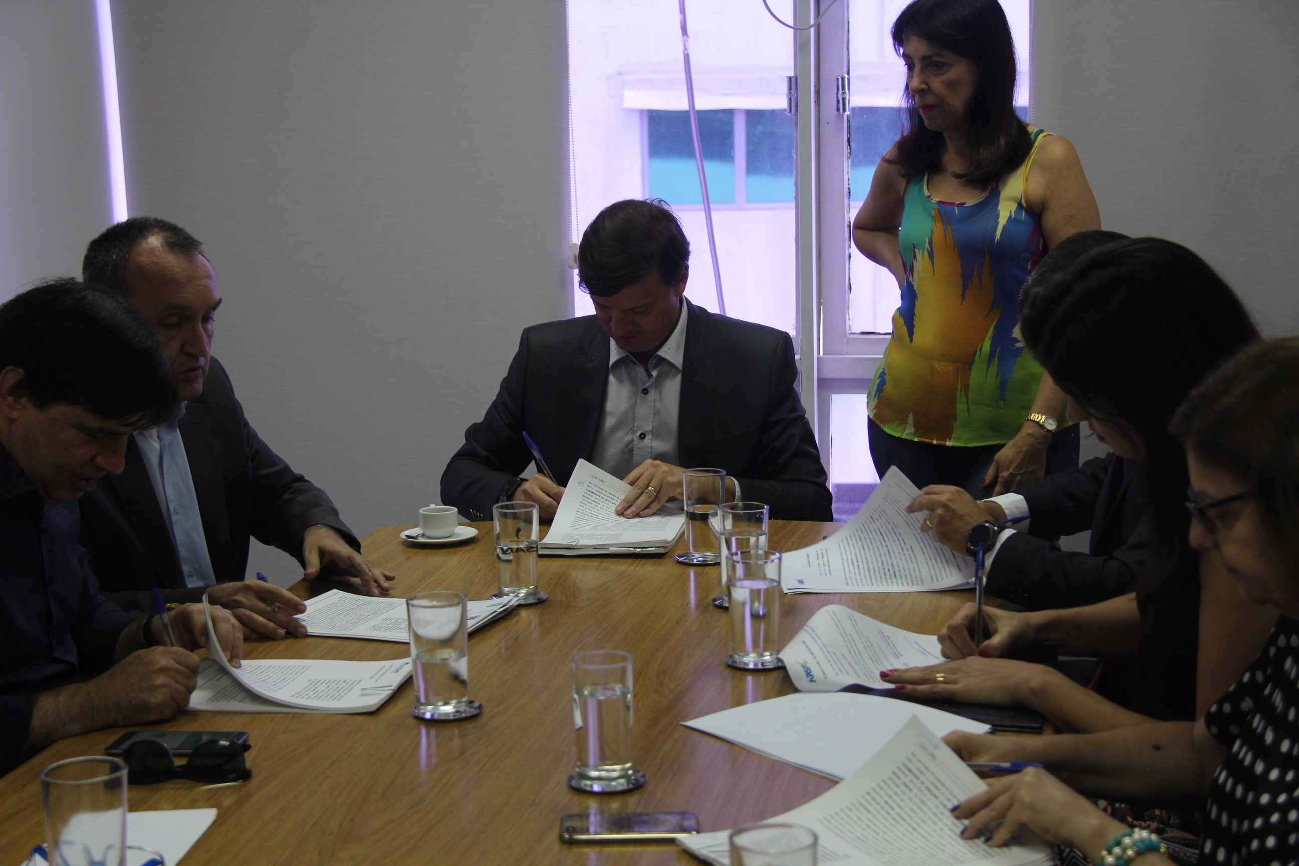 Guarapari assina contrato de programa com a Cesan (22)|||Fotógrafo:Assessoria de Comunicação/ Cesan