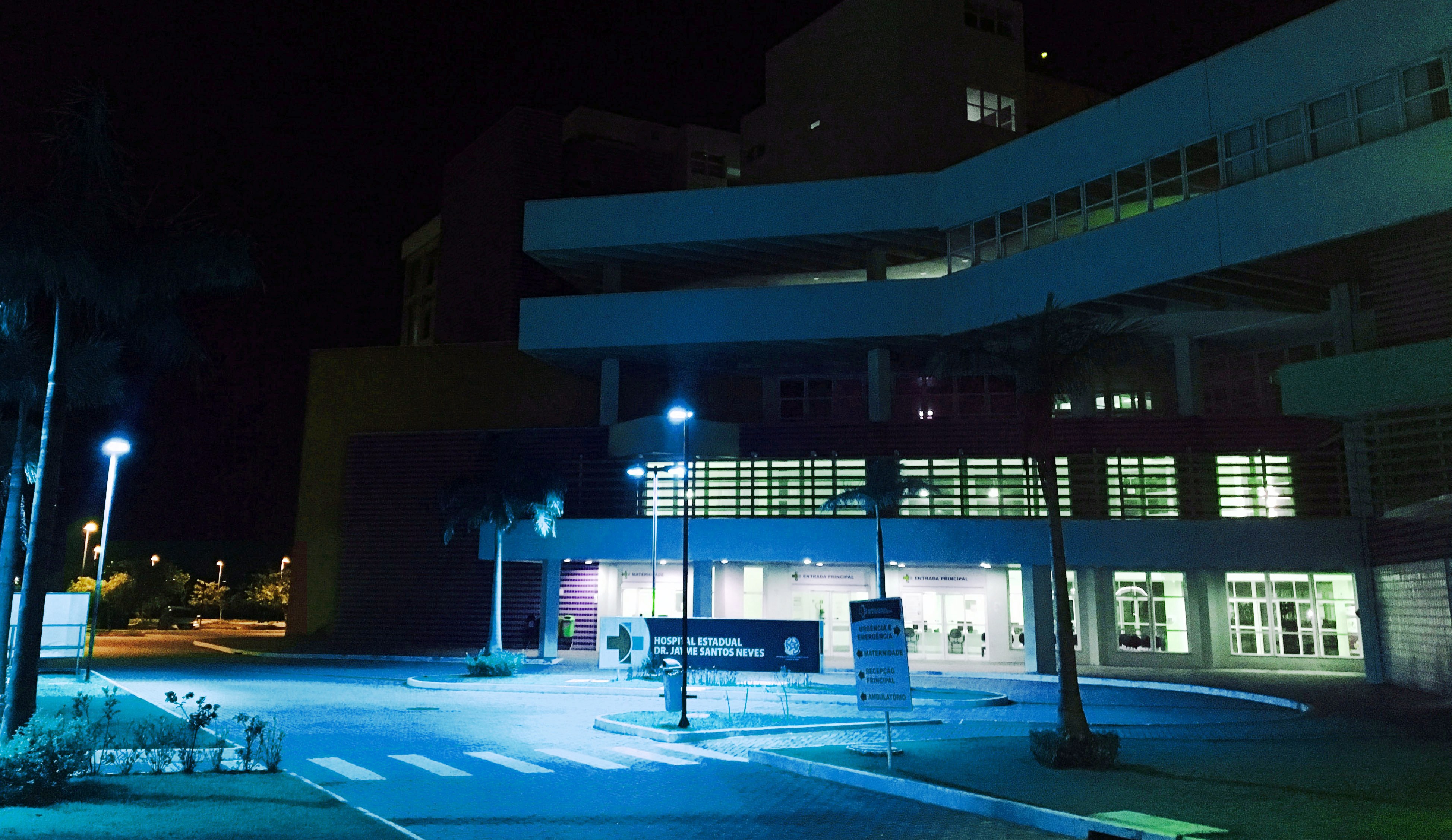 HEJSN fachada azul|||Fotógrafo:Divulgação