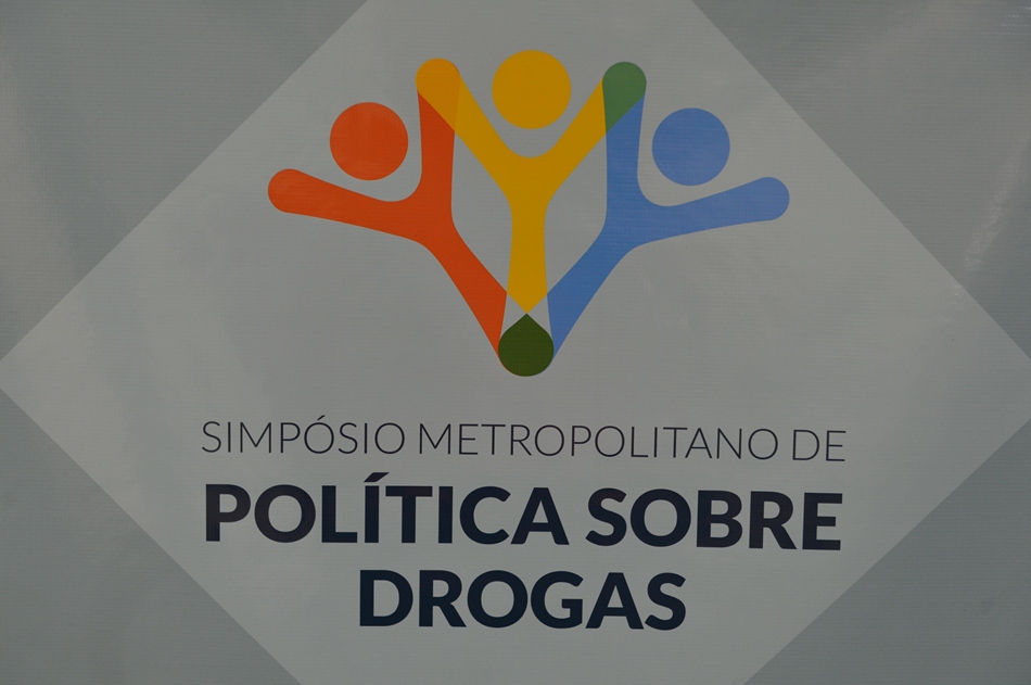 Simposio politicas sobre drogas_Romero Mendonça